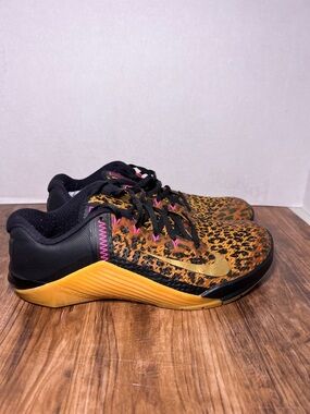 Nike Women's Metcon 6 Cheetah Pink Training Weightlifting AT3160 096 Size 9